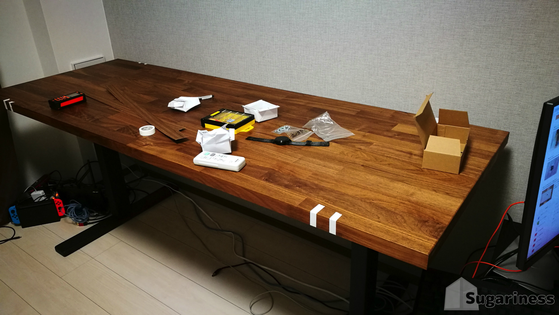 electric-standing-desk-setup-3