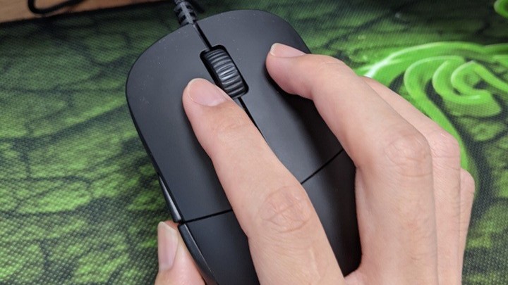 xm1r-mouse-grip-research