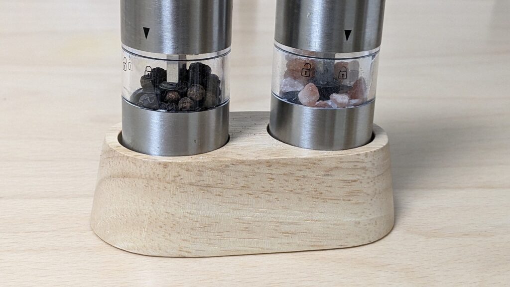 russellhobbs-dendou-miru-7932jp-salt-pepper-1