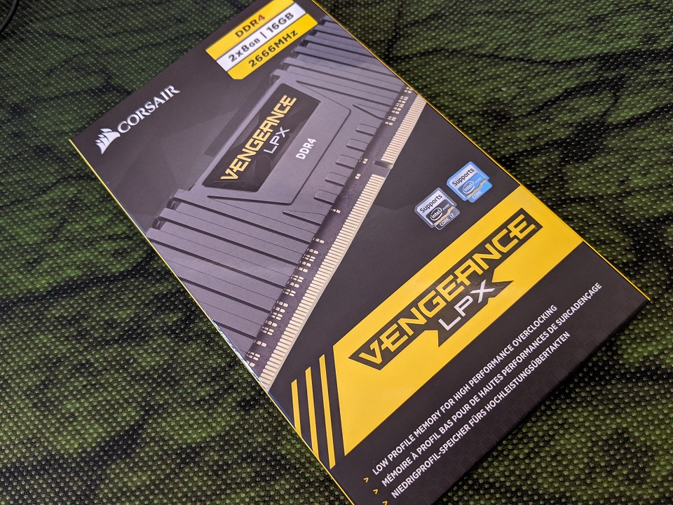 corsair-CMK16GX4M2A2666C16-1